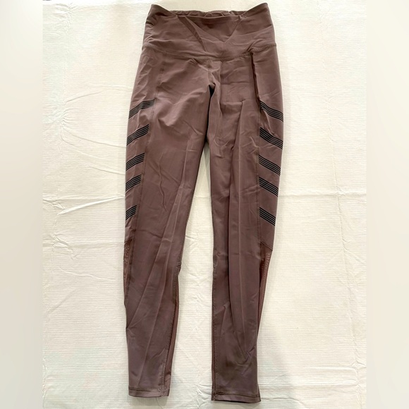 Reebok Workout Leggings. Size Small - Picture 1 of 4